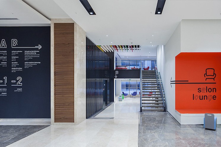 清晰、獨(dú)特的標(biāo)識(shí)設(shè)計(jì)讓教學(xué)樓更具魅力